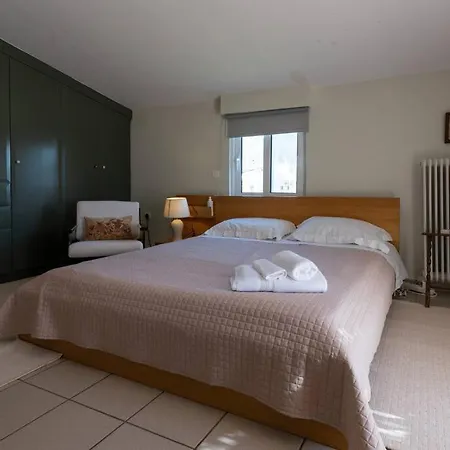 Apartment Sunny Loft Near The Sea