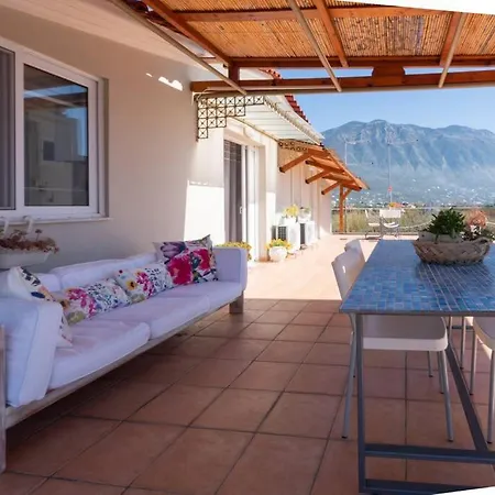 Apartment Sunny Loft Near The Sea Farai