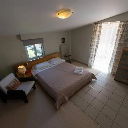 Sunny Loft Near The Sea *