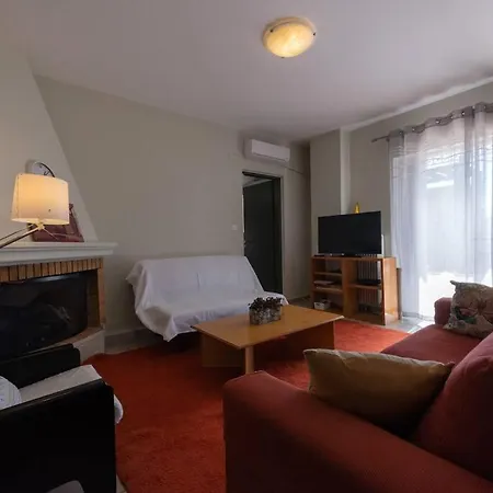 Apartment Sunny Loft Near The Sea