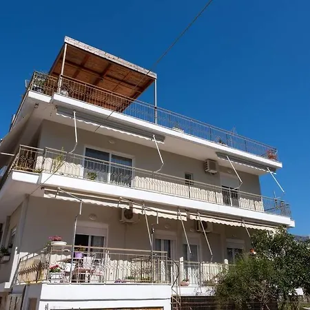 Sunny Loft Near The Sea *