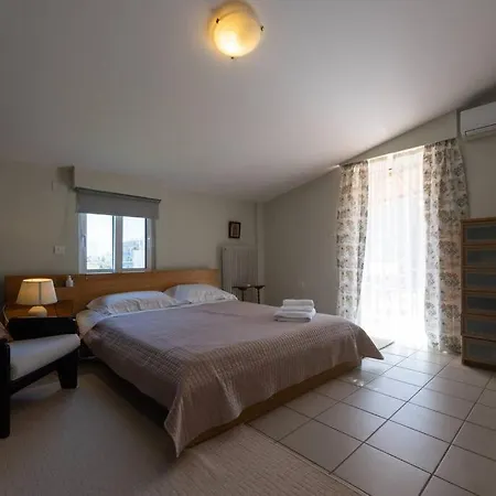 Sunny Loft Near The Sea Apartment Farai