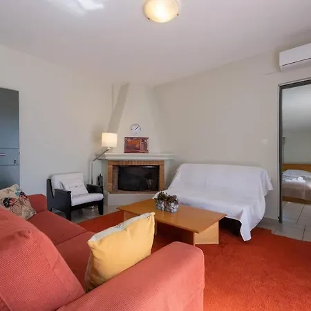 Sunny Loft Near The Sea * Farai