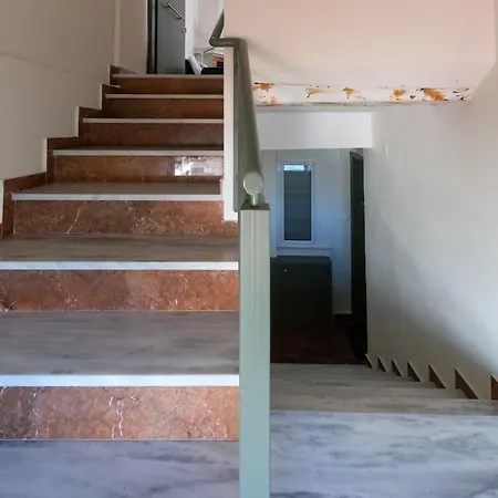 Sunny Loft Near The Sea Farai